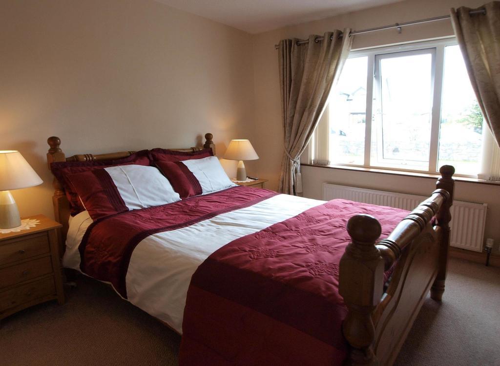 Bed and Breakfast Glencove Енніс Екстер'єр фото